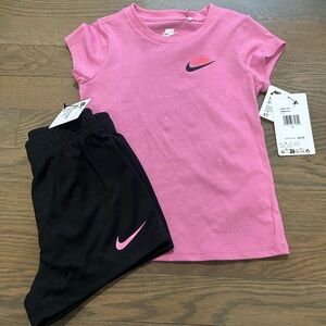 NWT Nike Toddler Set size 4T
